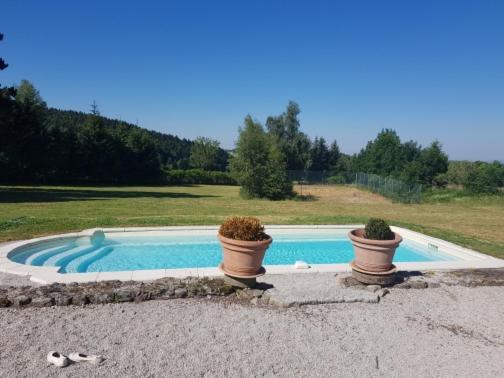 Room Lover Les Chaizes Saint-Romain-Lachalm Exterior photo